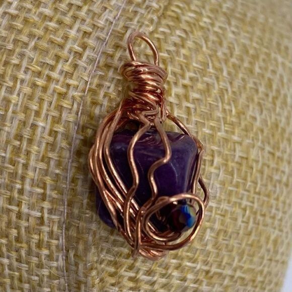 Brand new amethyst stone wired with gold plated wire handmade pendant - Picture 1 of 5